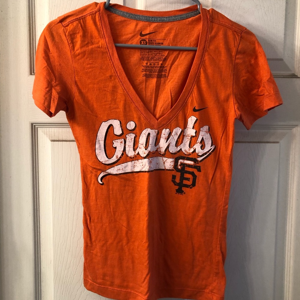 Giants NIKE V-Neck Tee Shirt